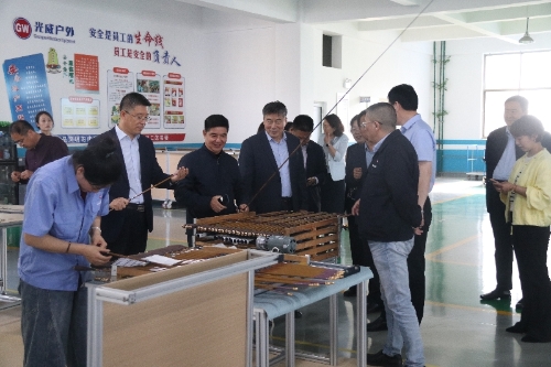 省残联党组成员、副理事长康永华来威海市调研残疾人就业等相关工作